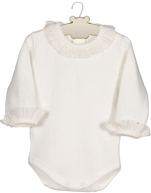 Body cuello y mangas volante con puntilla