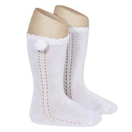 Calcetines Altos de Perlé Calado con Pompón Lateral CÓNDOR